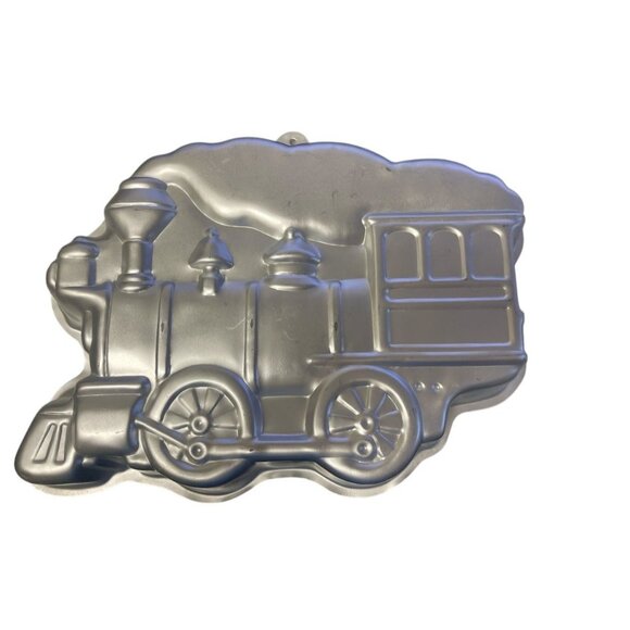 1983 Vintage Wilton Train Locomotive Aluminum Cake Pan Mold Baking Decor  502-36 - Picture 1 of 2